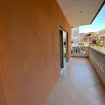 Xhino\'S Apartments