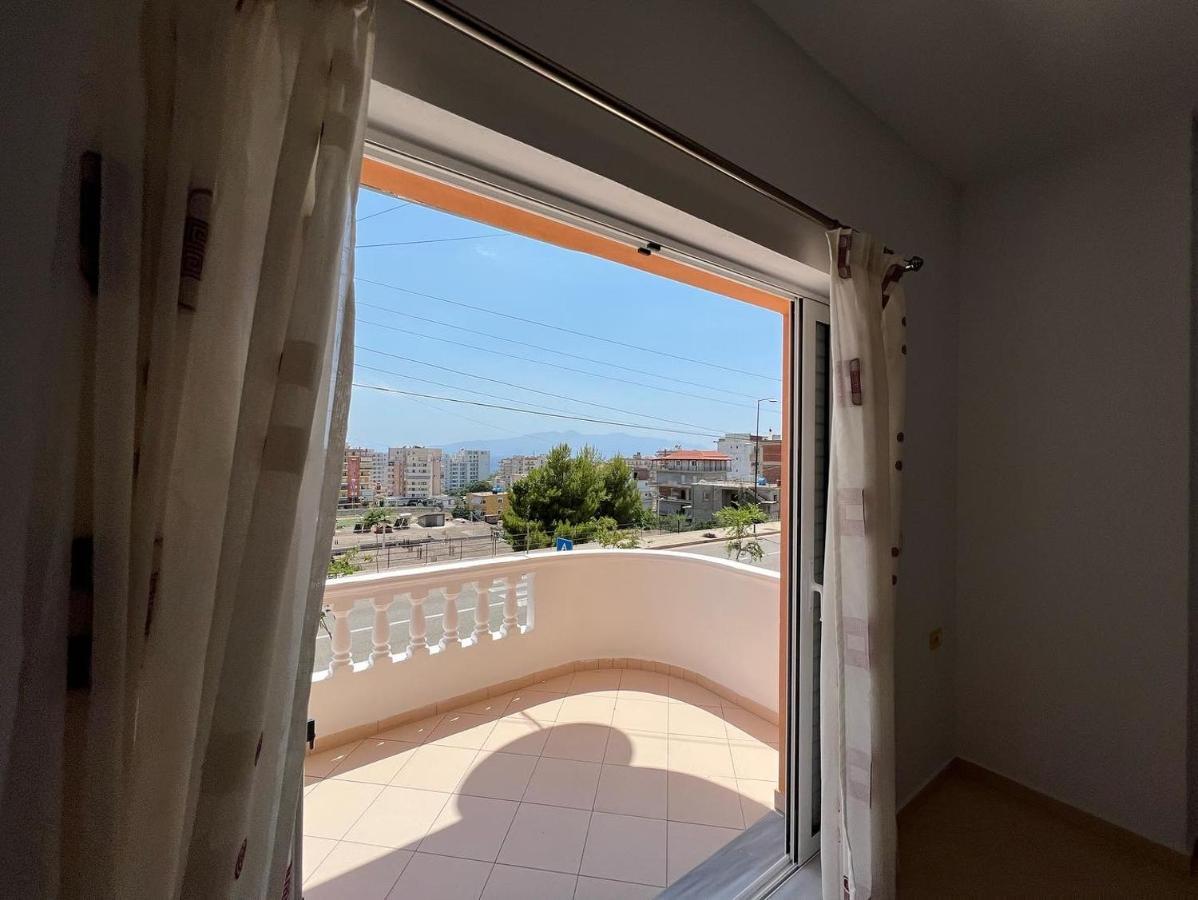 Xhino'S Apartments