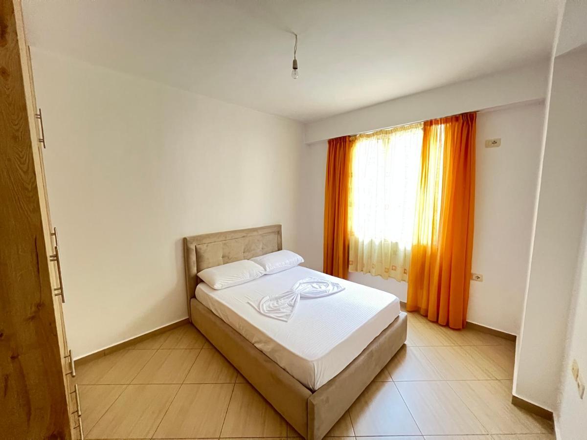 Appartement Xhino'S Apartments *