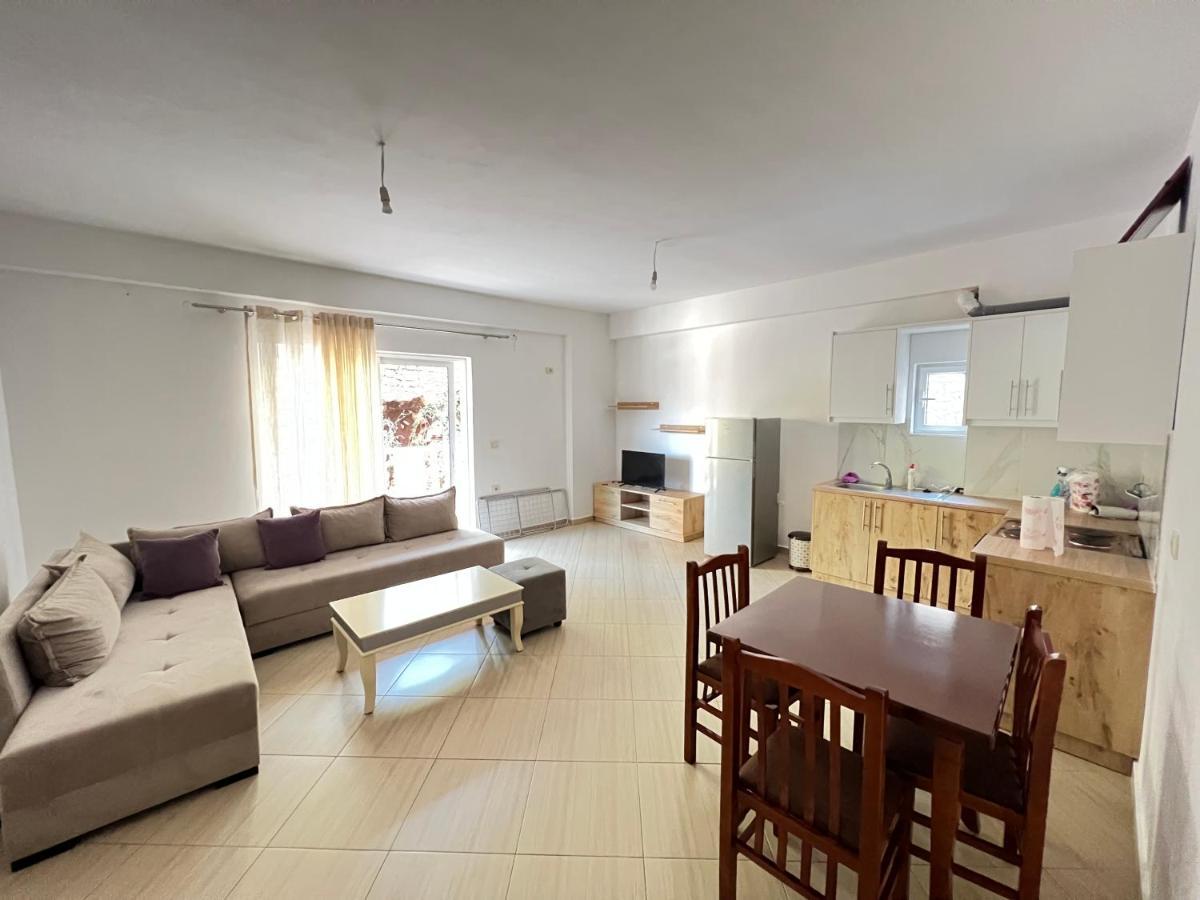 Xhino'S Apartments Sarandë